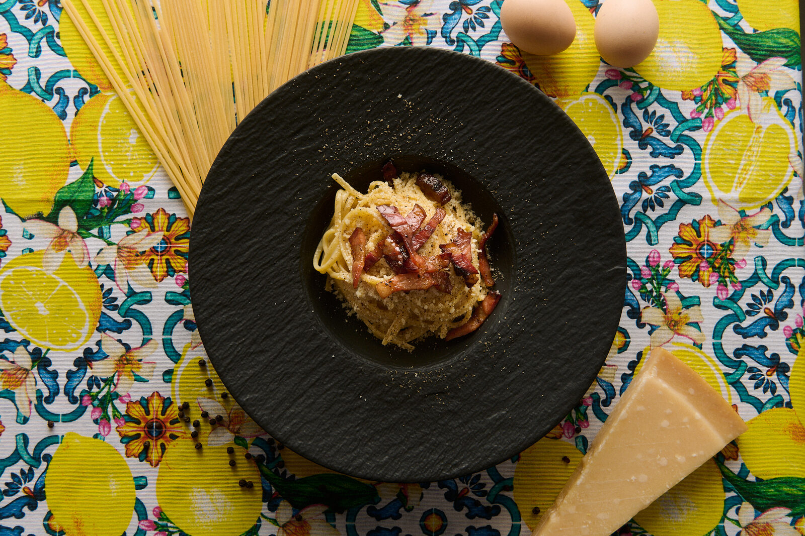 Pasta Carbonara on black plate